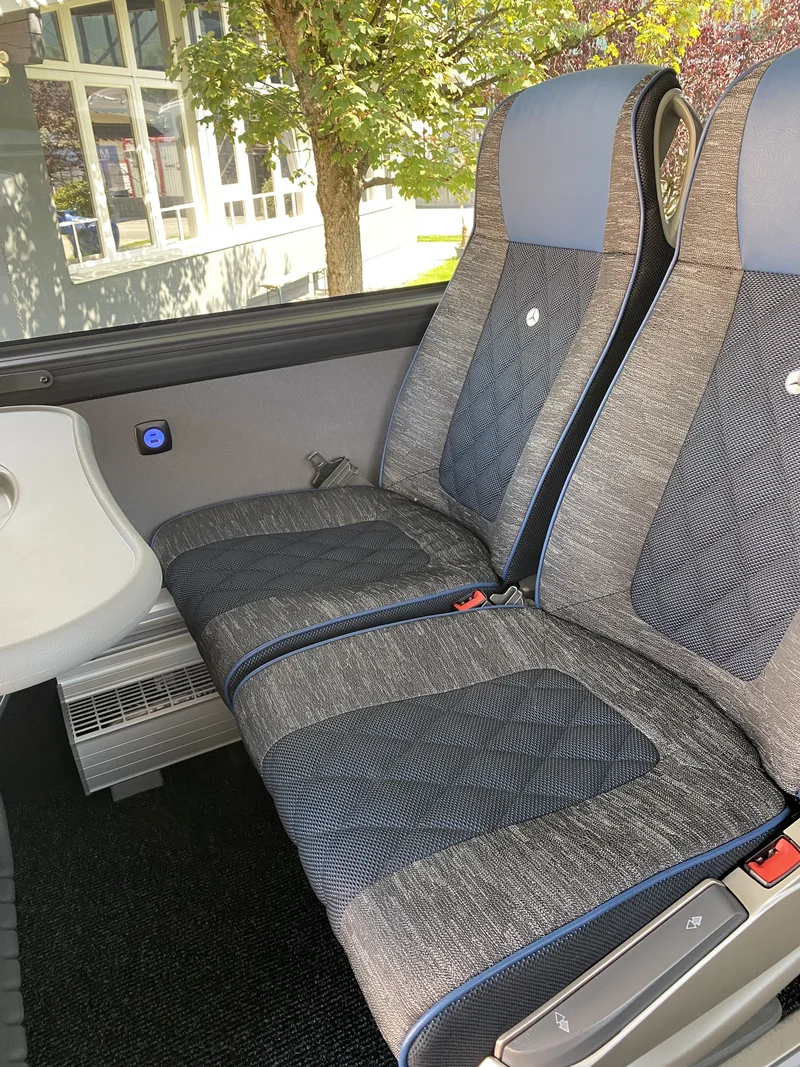 Mercedes Benz Tourismo 16/RHD/3 / Bild 7